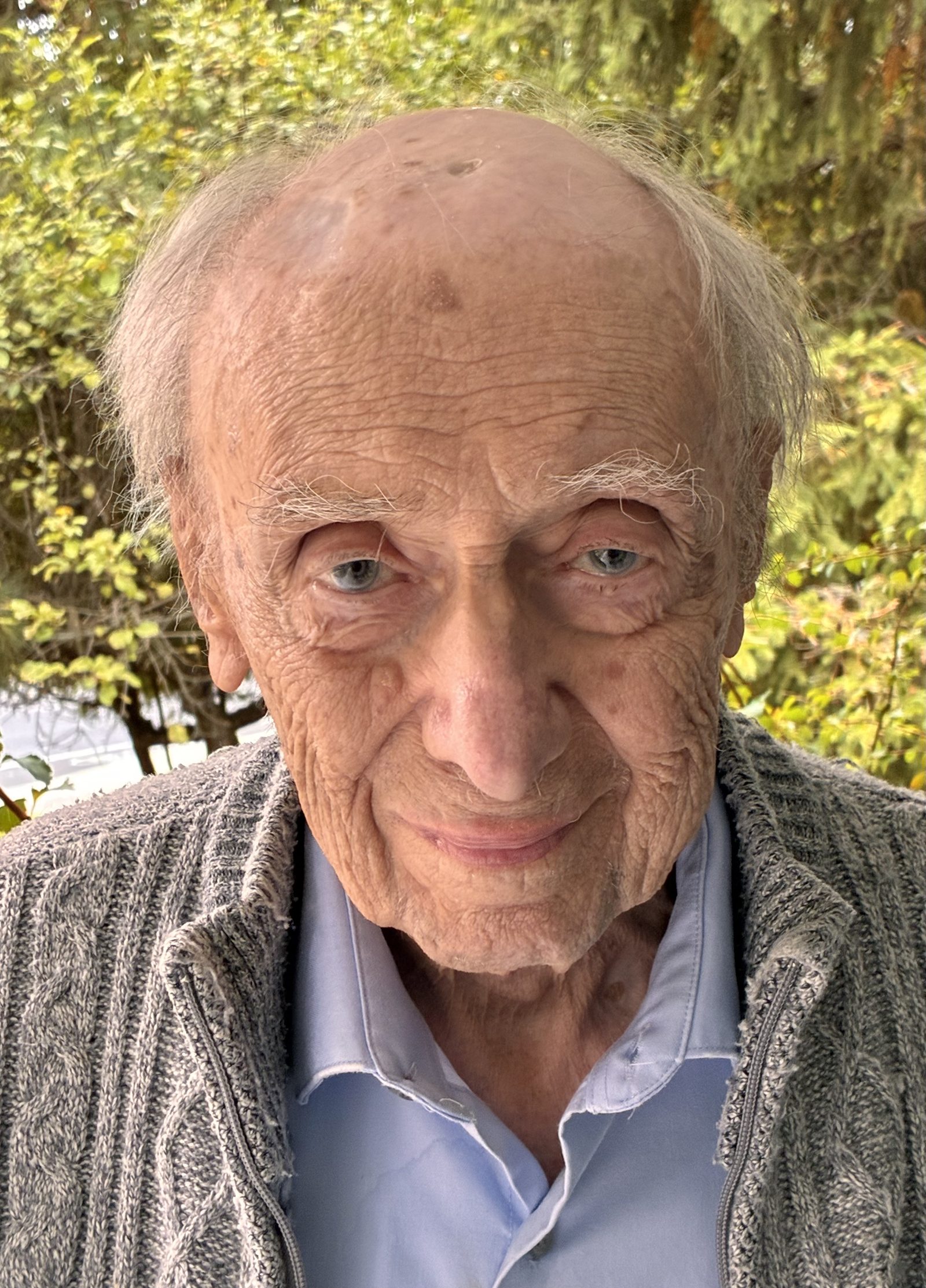 Fernand Dansereau, souriant